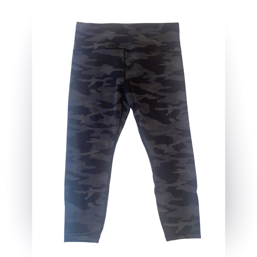 Athleta Elation Camo 7/8 Tight Yoga Leggings Pants Size Petite Large
